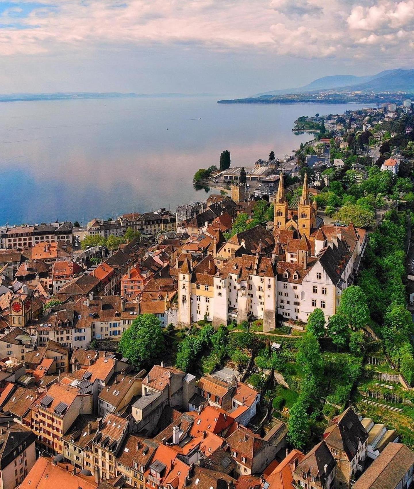 Chez Carole Daire Neuchâtel Dış mekan fotoğraf
