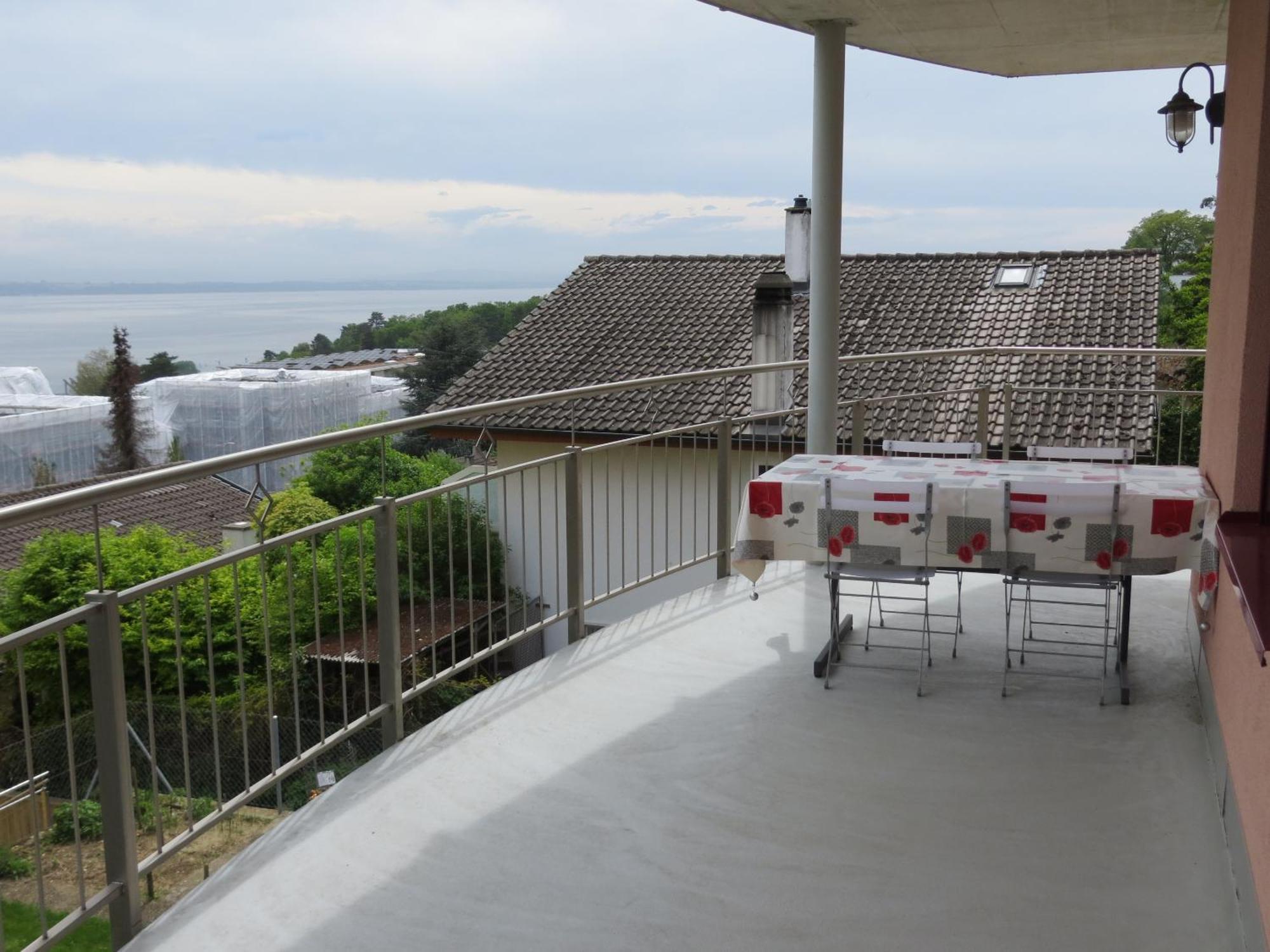 Chez Carole Daire Neuchâtel Dış mekan fotoğraf